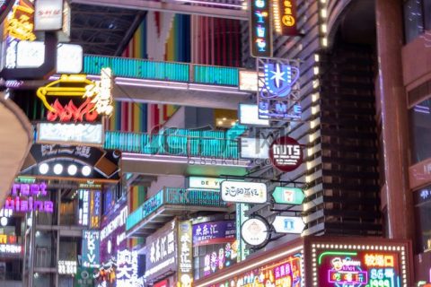 重庆夜晚去哪玩？最热门夜游路线与夜市酒吧推荐